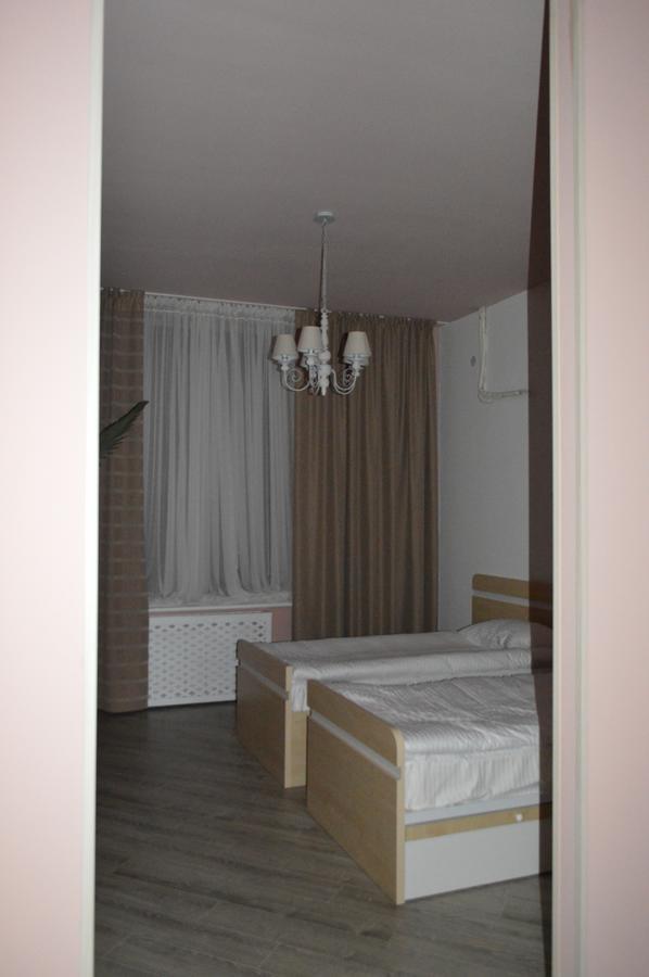 Holiday Hotel & Hostel Ереван Экстерьер фото