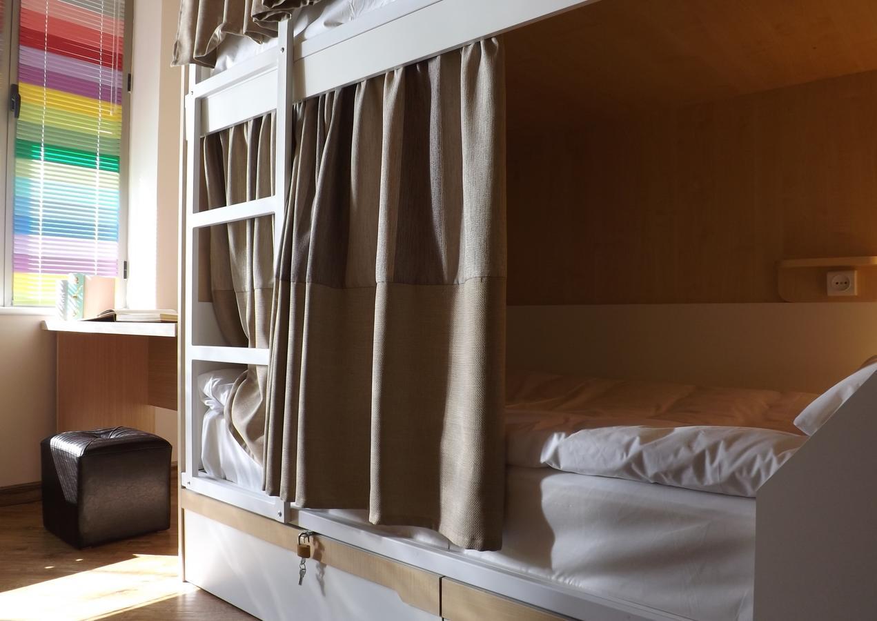 Holiday Hotel & Hostel Ереван Экстерьер фото