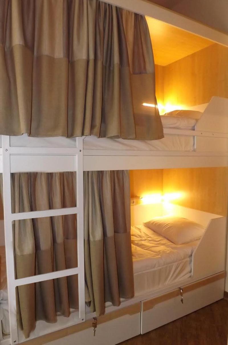 Holiday Hotel & Hostel Ереван Экстерьер фото