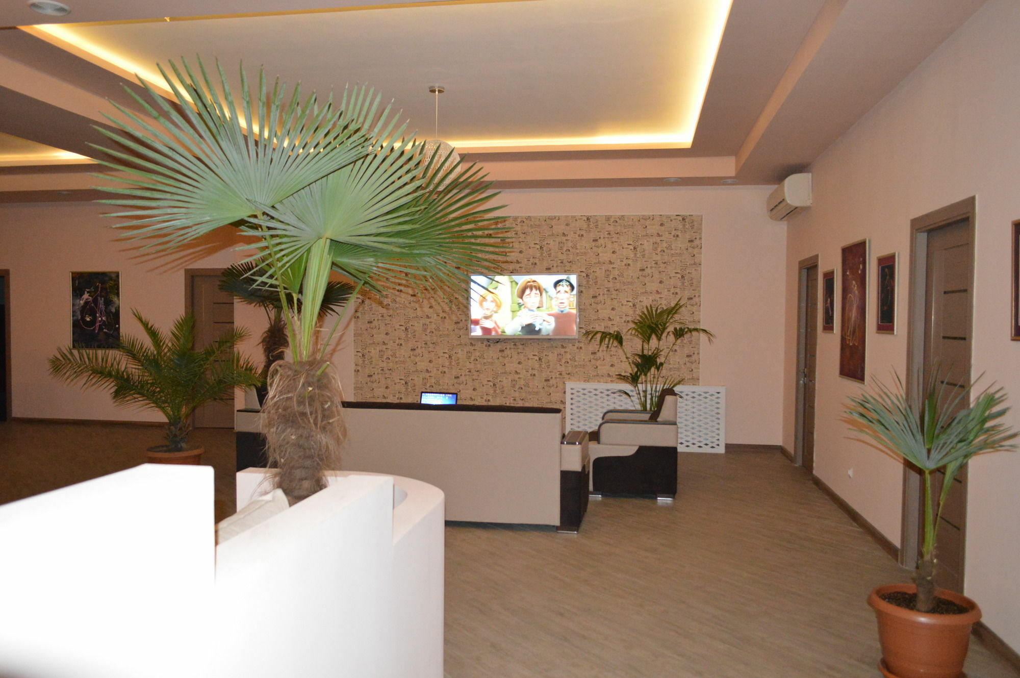 Holiday Hotel & Hostel Ереван Экстерьер фото